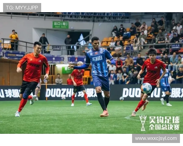 足球明星专访幕后花絮揭秘精彩瞬间与真实故事分享