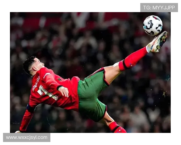 独特风格与魅力并存的足球明星展现个性与才华的精彩瞬间 独特风格与魅力并存的足球明星展现个性与才华的精彩瞬间