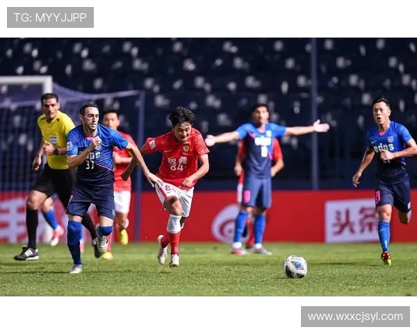 广州足球队区域防守战术深度分析与实战应用探讨